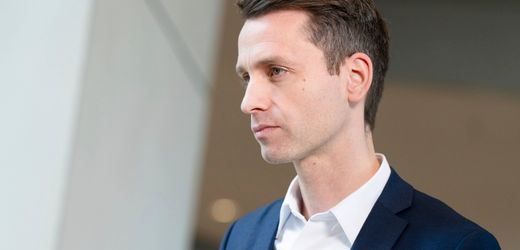 Steuern: Grünen-Haushaltspolitiker fordert höhere Steuersätze für Vielverdiener