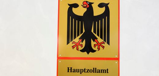 Stuttgart: Polizei stellt 250 Kilogramm Bratwurst in Reisebus sicher