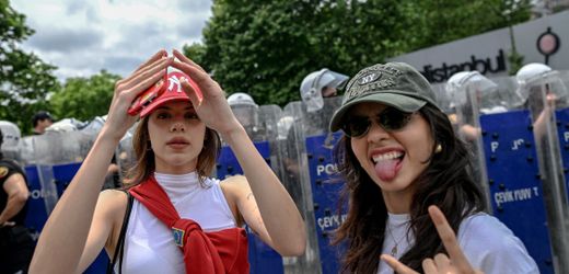 Türkei: Erdoğan macht Schließung von liberaler Bilgi-Universität in Istanbul rückgängig