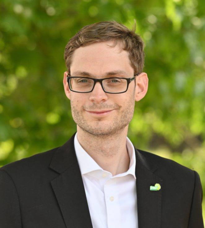 Bündnis 90/Die Grünen im Rhein-Kreis Neuss: Einstimmiges Votum gibt Simon Rock Rückenwind