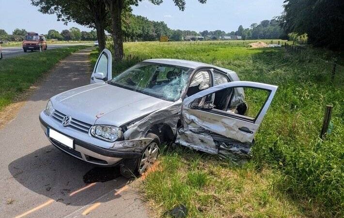 Sperrung der B9 im Kreis Kleve: Unfall mit vier Verletzten auf Gocher Landstraße