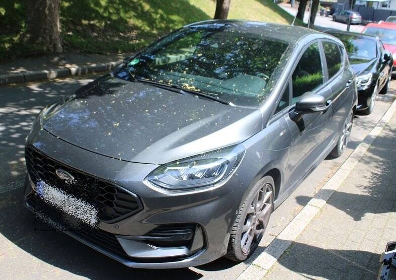 Vandalismus in Wermelskirchen: Unbekannte zerkratzen sechs Autos – Polizei ermittelt