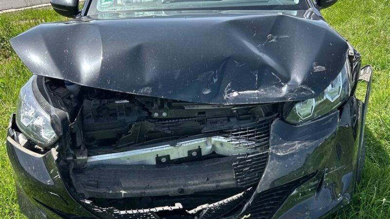 Unfall in Radevormwald: Drei Verletzte nach Unfall auf der Kreuzung L130 / K6