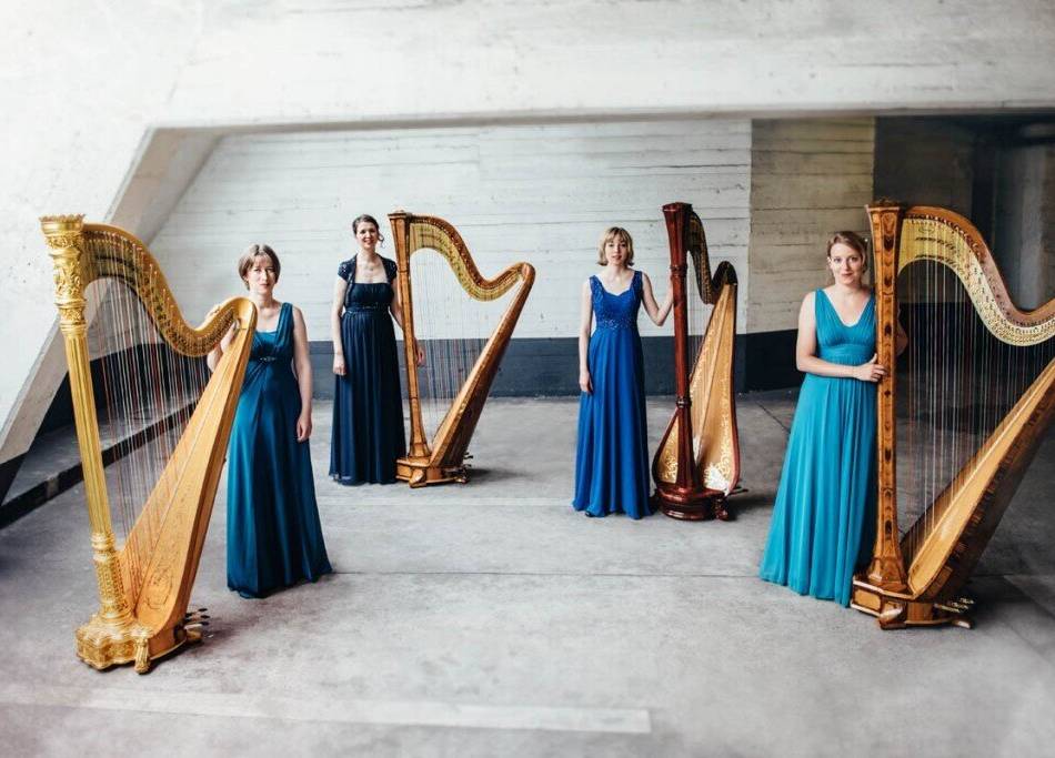 Musik in Alpen: Vier Harfen erklingen in der Kirche