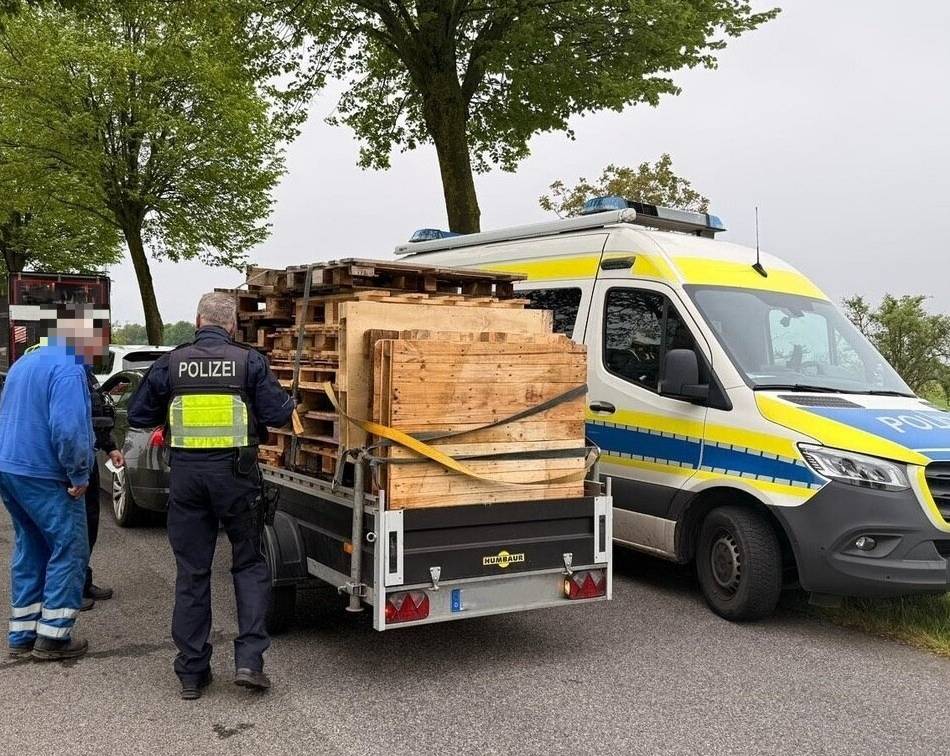Kontrollen in Kalkar: Polizei zieht jeden dritten Lastwagen aus dem Verkehr