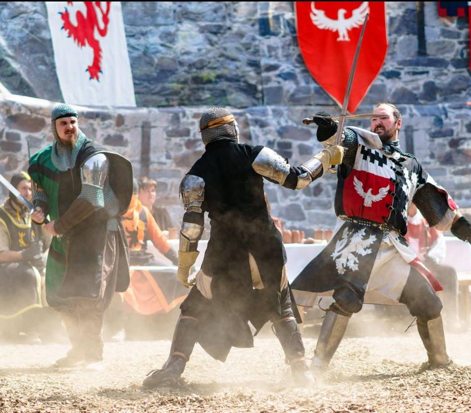 Pfingsten auf Schloss Burg: Vikings ziehen weiter – jetzt kommen die Ritter