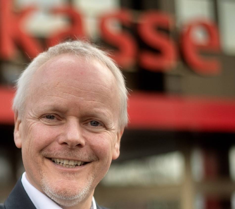 Stadtsparkasse Langenfeld: Vorstandschef lässt Malediven-Flüge auf Rechtmäßigkeit prüfen
