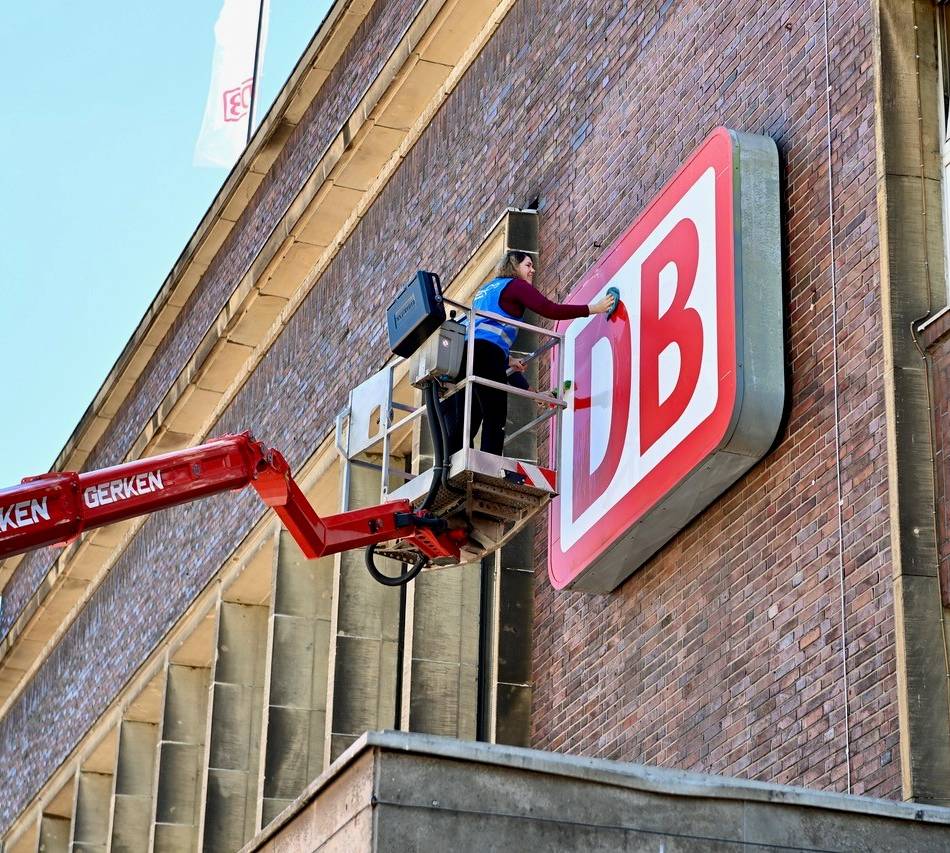 Frühjahrsputz in Düsseldorf: Putzaktion am Hauptbahnhof – Kampf gegen Schmutz und für Sicherheit
