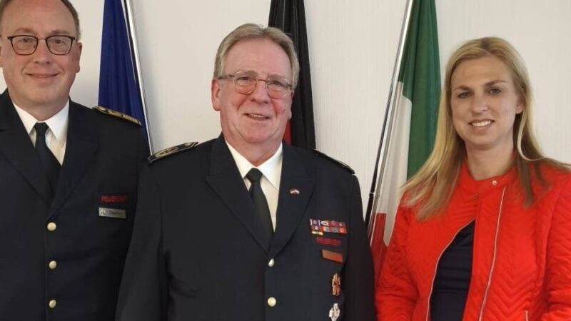 Reiner Gilles ausgezeichnet: Ministerium dankt Chef der Feuerwehr im Kreis Kleve