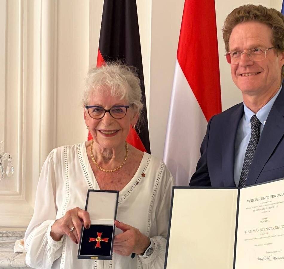 Ehrung in Den Haag: Holocaust-Überlebende Eva Weyl erhält hohe Auszeichnung