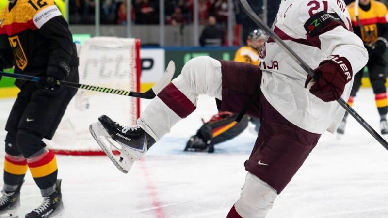 Niederlage gegen Lettland: WM-Viertelfinale in Gefahr – DEB-Team verliert auch Spiel zwei
