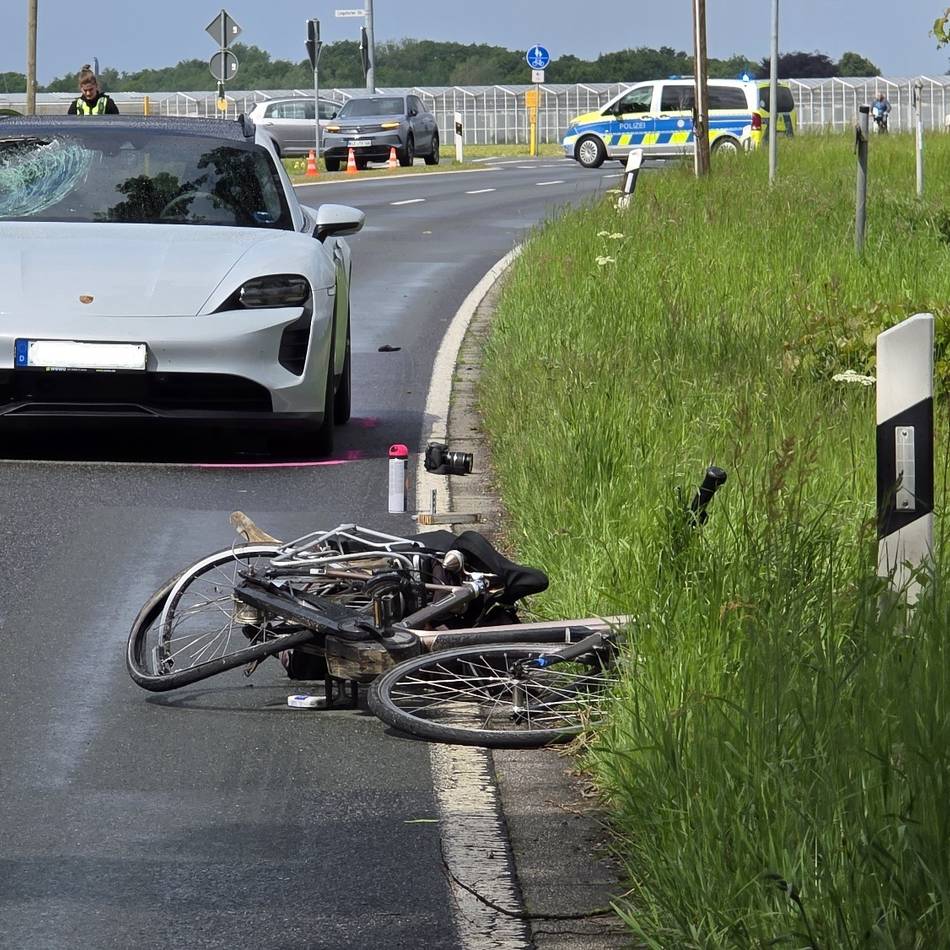 Tödlicher Unfall: Porsche erfasst Radfahrer in der Nähe des Straelener Schwimmbads