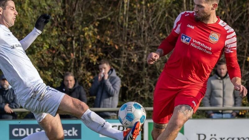 Samstag-Spiel beim Aufsteiger: In Jüchen sind für den SV Sonsbeck aller guten Dinge drei