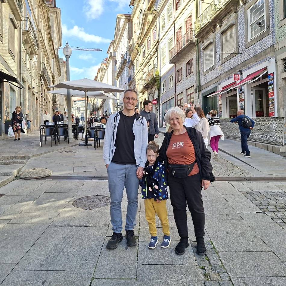 Elias aus Büttgen: Sechsjähriger pilgert mit Papa und Oma auf dem Jakobsweg