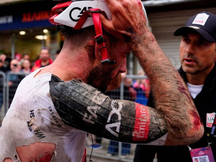 Giro d’Italia: „Desaster“ – Team von Pogacar bei Horrorsturz hart getroffen