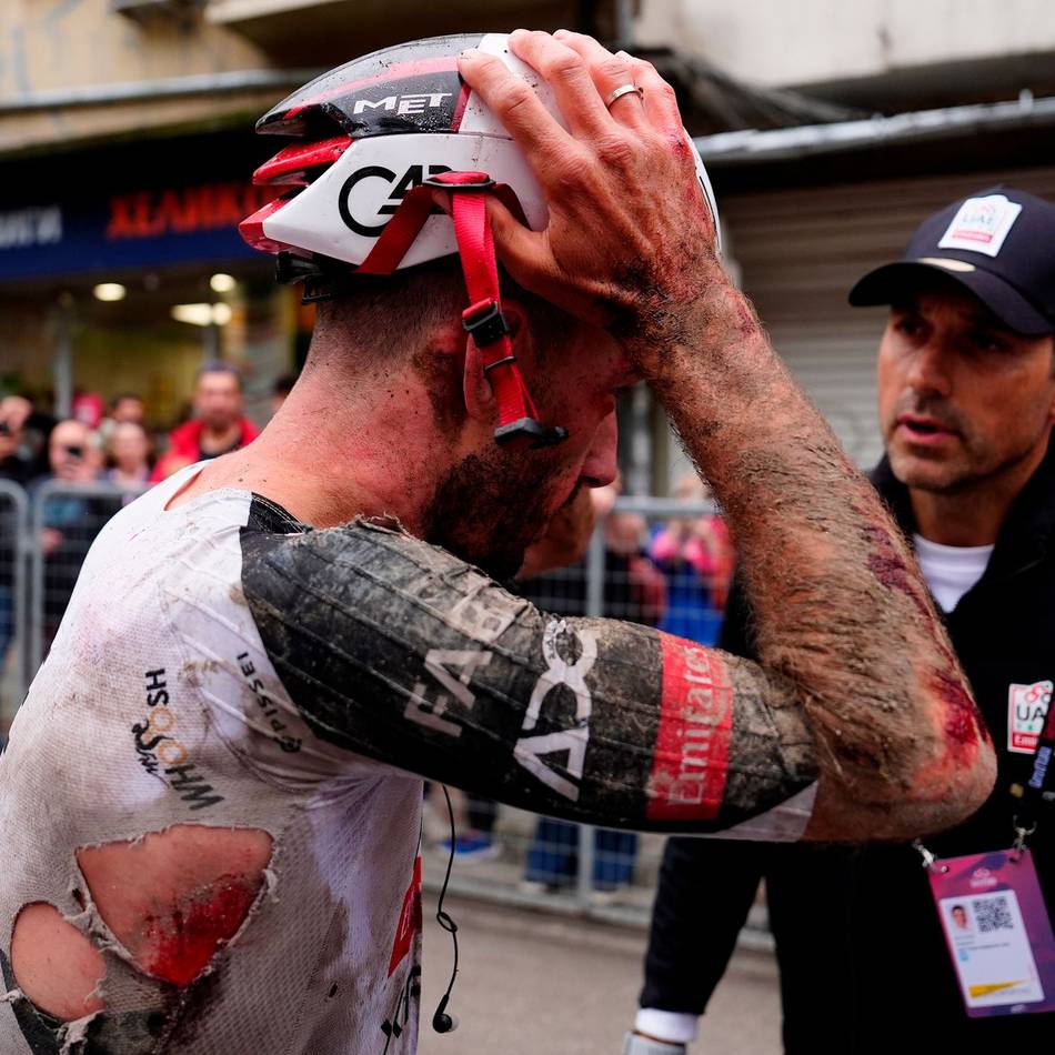 Giro d’Italia: „Desaster“ – Team von Pogacar bei Horrorsturz hart getroffen