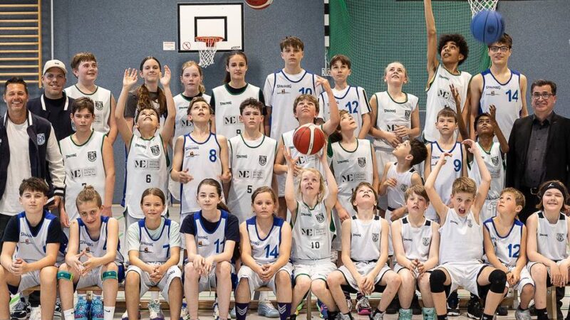 Basketball in Rheinberg: Basketballer des TuS Rheinberg zu Teams des Jahres gekürt