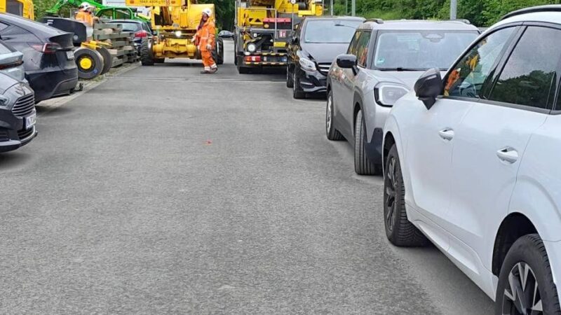 Baustellen in Mettmann: Wildes Parken, unerlaubtes Überqueren der Gleise – Regiobahn spricht Warnung aus