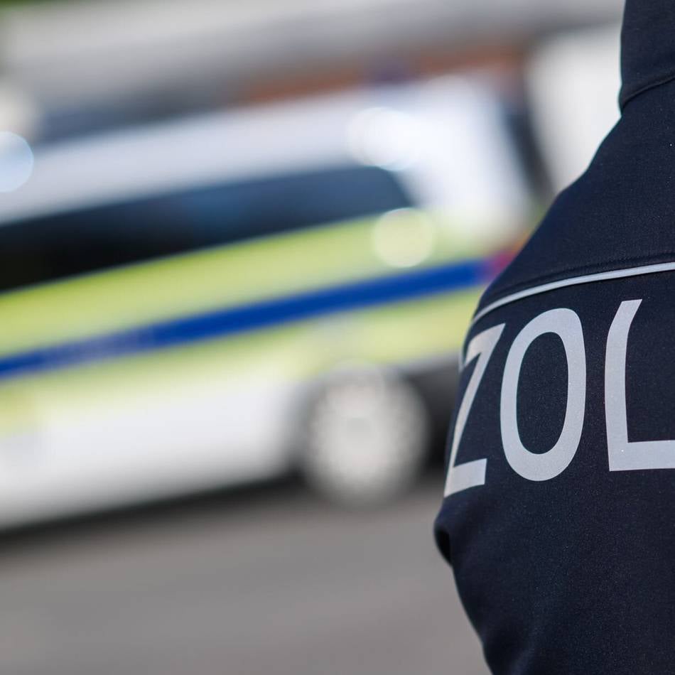 Arbeits- und Aufenthaltsrecht: Zoll kontrolliert Paketlieferanten in mehreren NRW-Städten