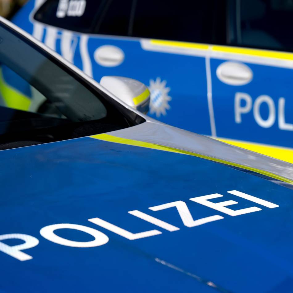Streiterei in Elmpt: Unfallflucht auf Parkplatz von Fast-Food-Restaurant