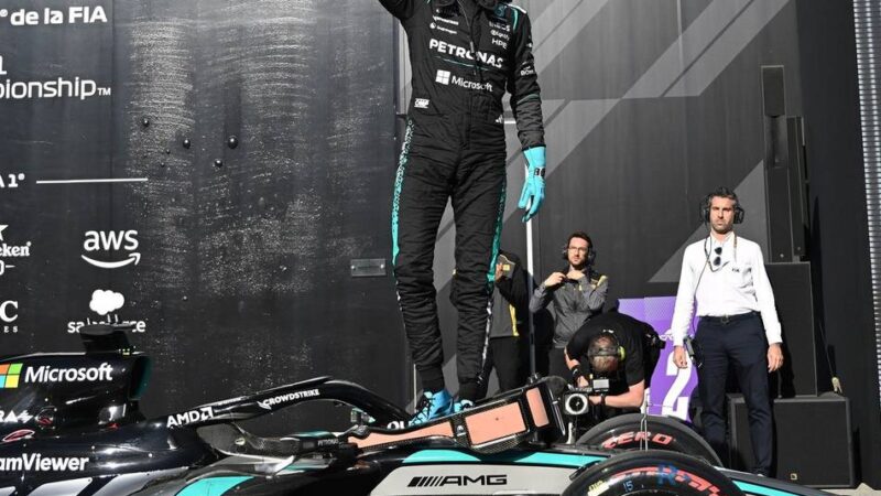 Mercedes dominiert die Formel 1: Russell schlägt im WM-Duell zurück – Sprintpole vor Antonelli