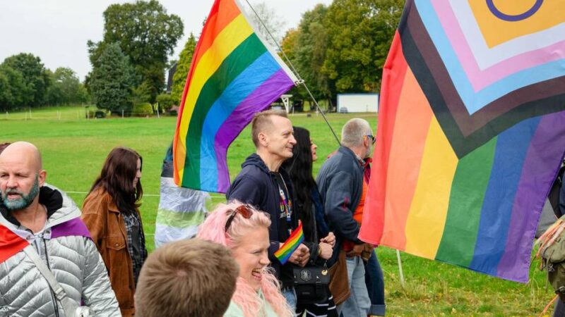 Parade am Schützenfest-Samsatg in Kapellen: Veranstalter äußern sich – „Wollten die Idee des CSD zu uns holen“