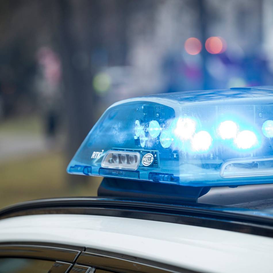 Raub in Geistenbeck: E-Scooterfahrer greift Frau auf Heimweg an