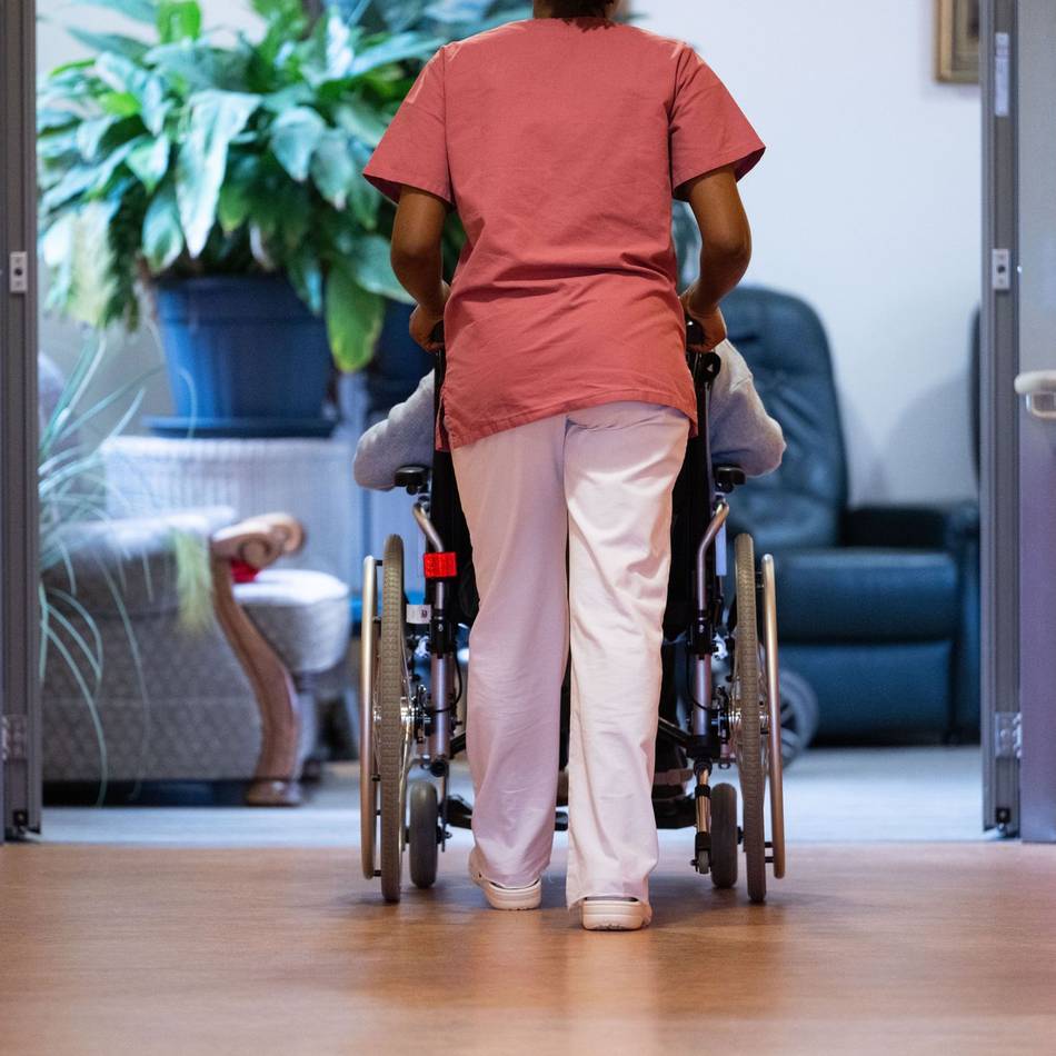 Welcome Point in Düsseldorf: Ehrenamtliche bringen ausländische Pflegekräfte in Arbeit