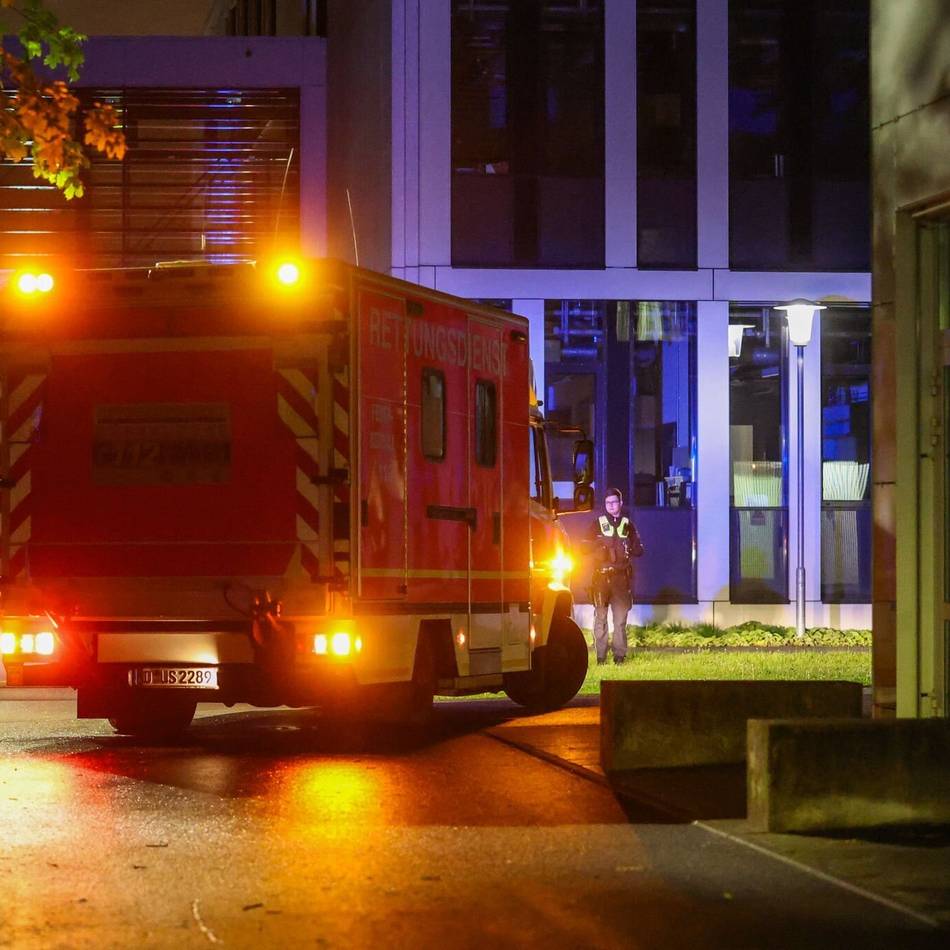 Transport nach Düsseldorf: Hantavirus-Kontaktperson von Kreuzfahrtschiff in Uniklinik angekommen