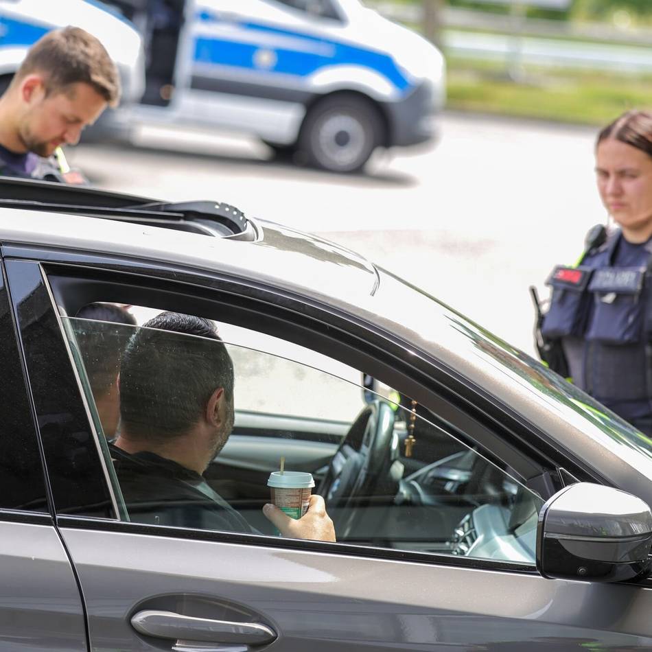Grenzkontrollen der Bundespolizei: Wegen Trunkenheit am Steuer gesucht – Niederländer reist wieder mit dem Auto ein