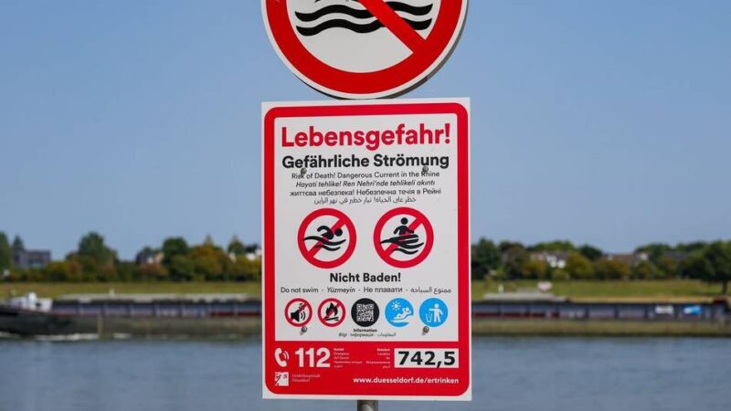Kreis Wesel erlässt Verordnung: Baden im Rhein ist ab Freitag verboten – diese Strafen drohen