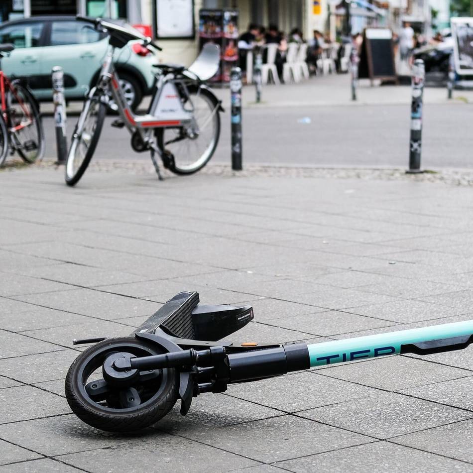 In der Bezirksvertretung 1: „Fun-Produkt ohne verkehrspolitischen Nutzen“ – Keller erneuert Kritik an E-Scootern