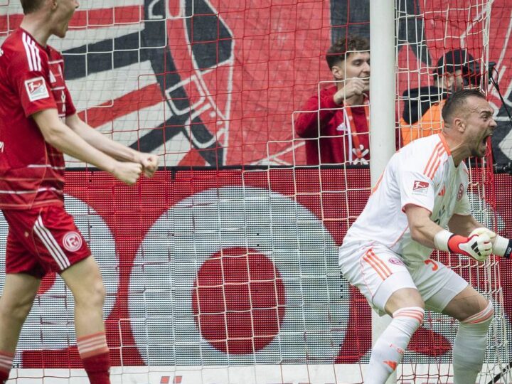 Torwarttrainer „von Bibi Blocksberg verzaubert“: „Türkischer Ronaldo“ muss einspringen – Fortuna-Kapitän Kastenmeier sorgt für Lacher