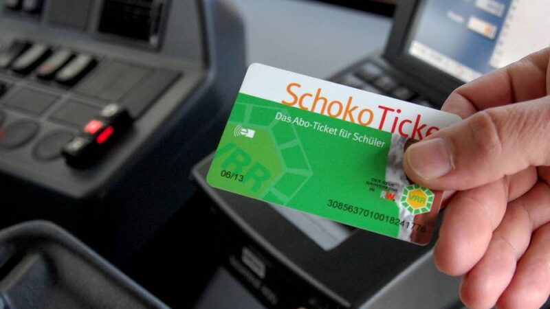 Rückkehr zum Schokoticket: Weitere Stadt schafft das Deutschlandticket Schule ab