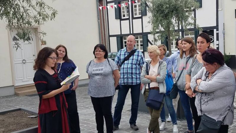 Zons-Thriller: Mord im Mittelalter: Star-Autorin Catherine Shepherd lädt zu Krimiführungen in Zons