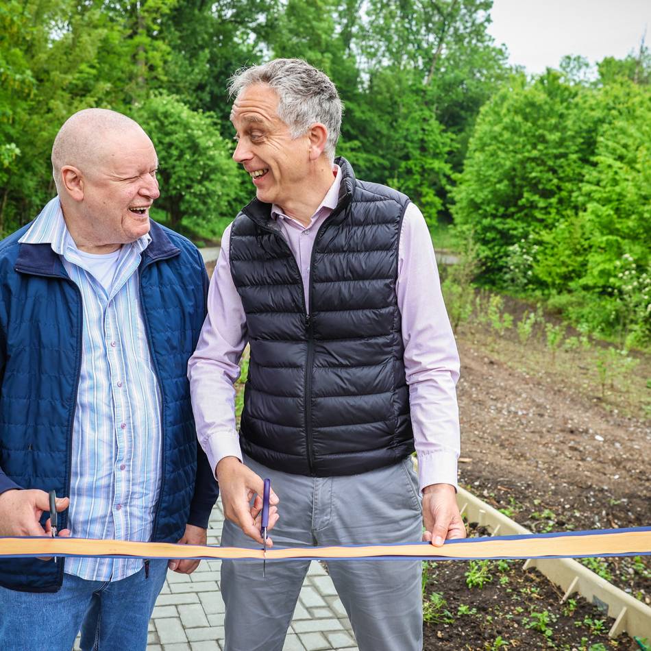Erlebnispfad für Demenzkranke in Neuss: „Die Natur soll begriffen, erfühlt und errochen werden“