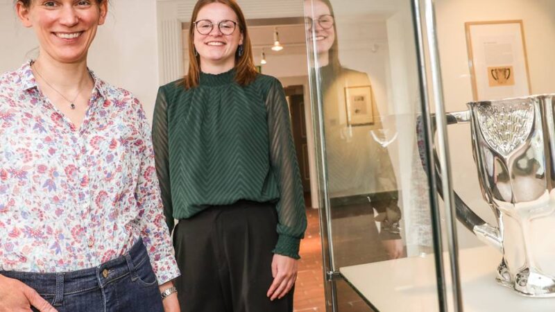 „Das war nichts für den armen Mann“: Liebeshumpen für die „Upper-Class“ – Kreismuseum Zons stellt Luxus-Silber aus