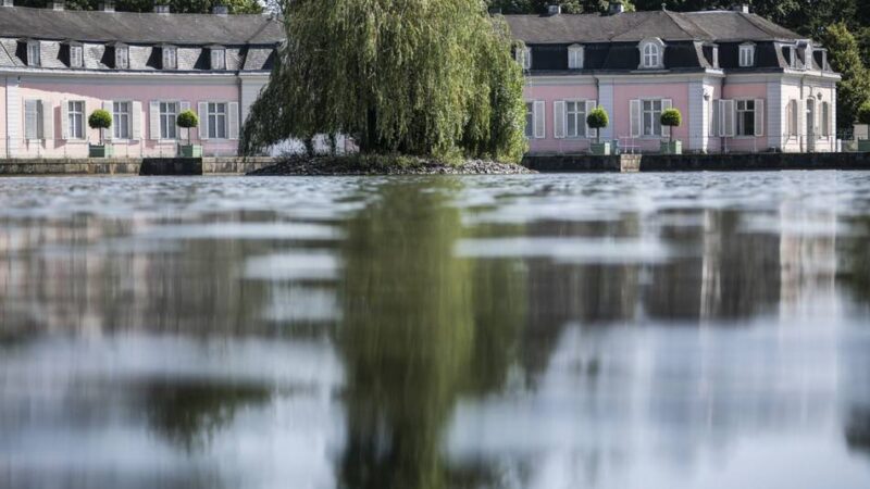 Freiwillige packen an: Benrather kämpfen gegen Plastikmüll in Kanälen