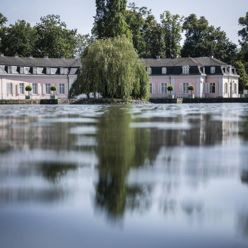 Freiwillige packen an: Benrather kämpfen gegen Plastikmüll in Kanälen