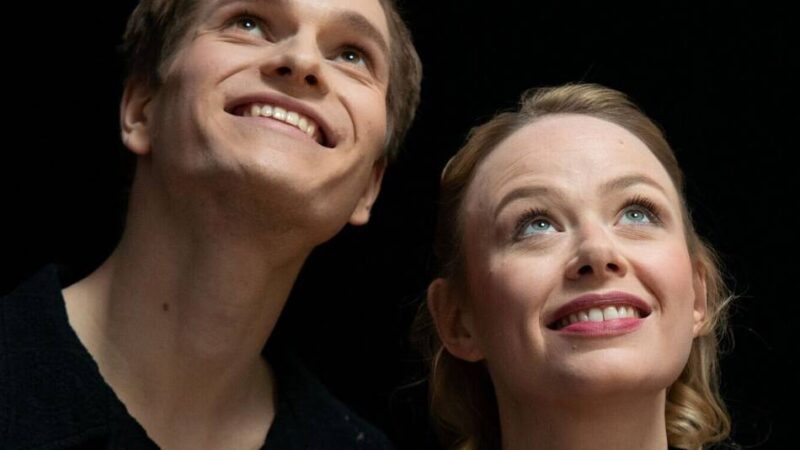 Wiederaufnahme von Romeo und Julia am Rheinischen Landestheater Neuss: Wie sich eine Schauspielerin in Rekordzeit neue Rollen aneignet
