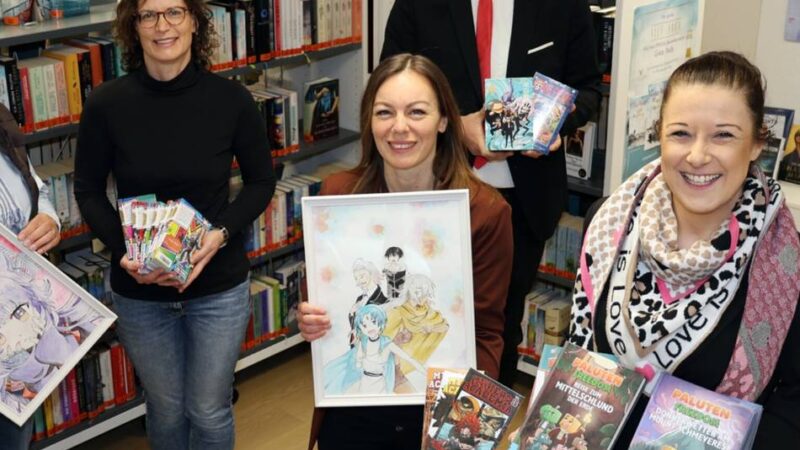 Komplette „One Piece“-Reihe im Bestand: Sonsbecks Bücherei baut Manga-Abteilung aus