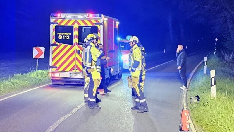 Verkehrsunfall in Hünxe: Quadfahrer landet im Straßengraben