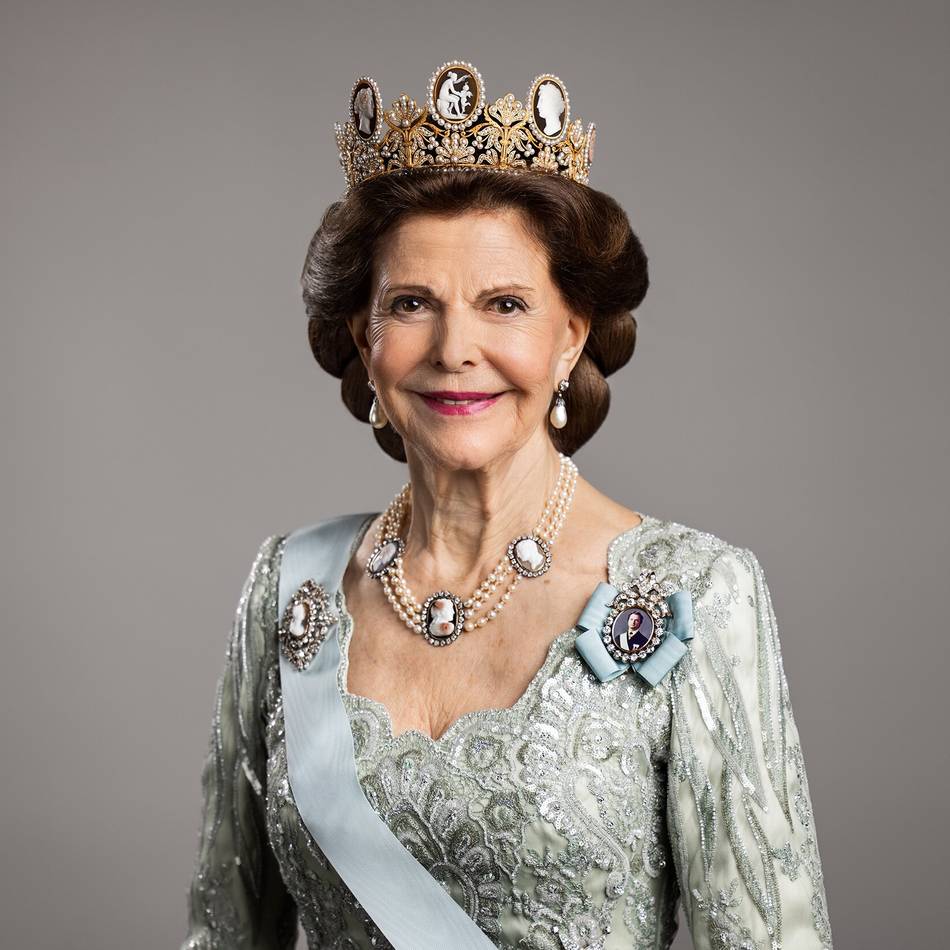 Royaler Besuch in Düsseldorf: Königin Silvia von Schweden eröffnet das Luisen-Gymnasium