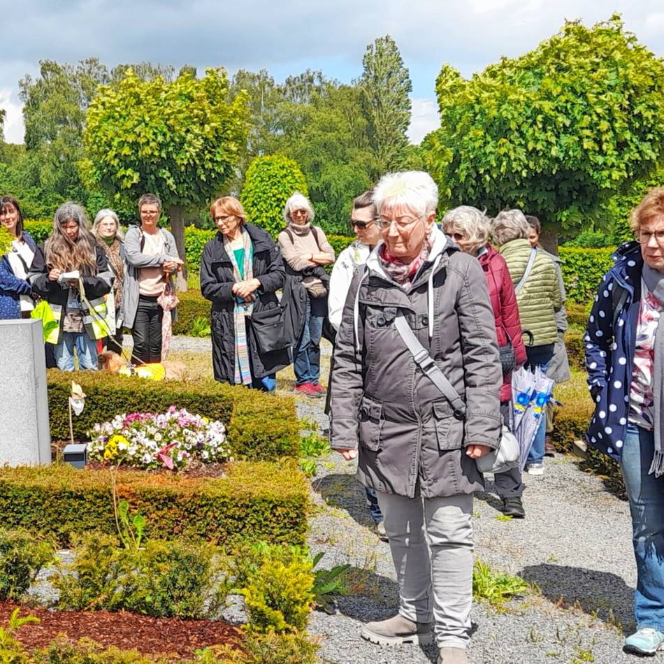 Literarischer Friedhofsrundgang: Grabfunde spiegeln die starke Rolle der Frau