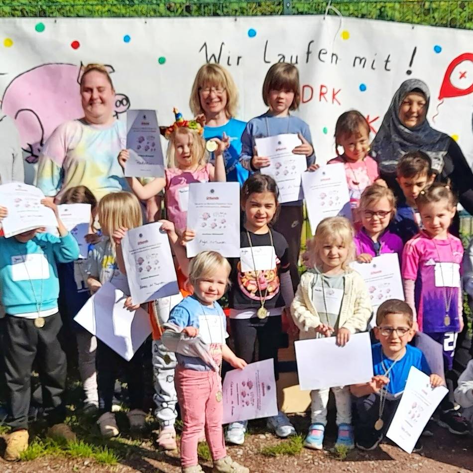 Das DRK-Familienzentrum Farbenfroh richtete wieder den Ferkellauf aus: Kita-Kinder rennen für den guten Zweck