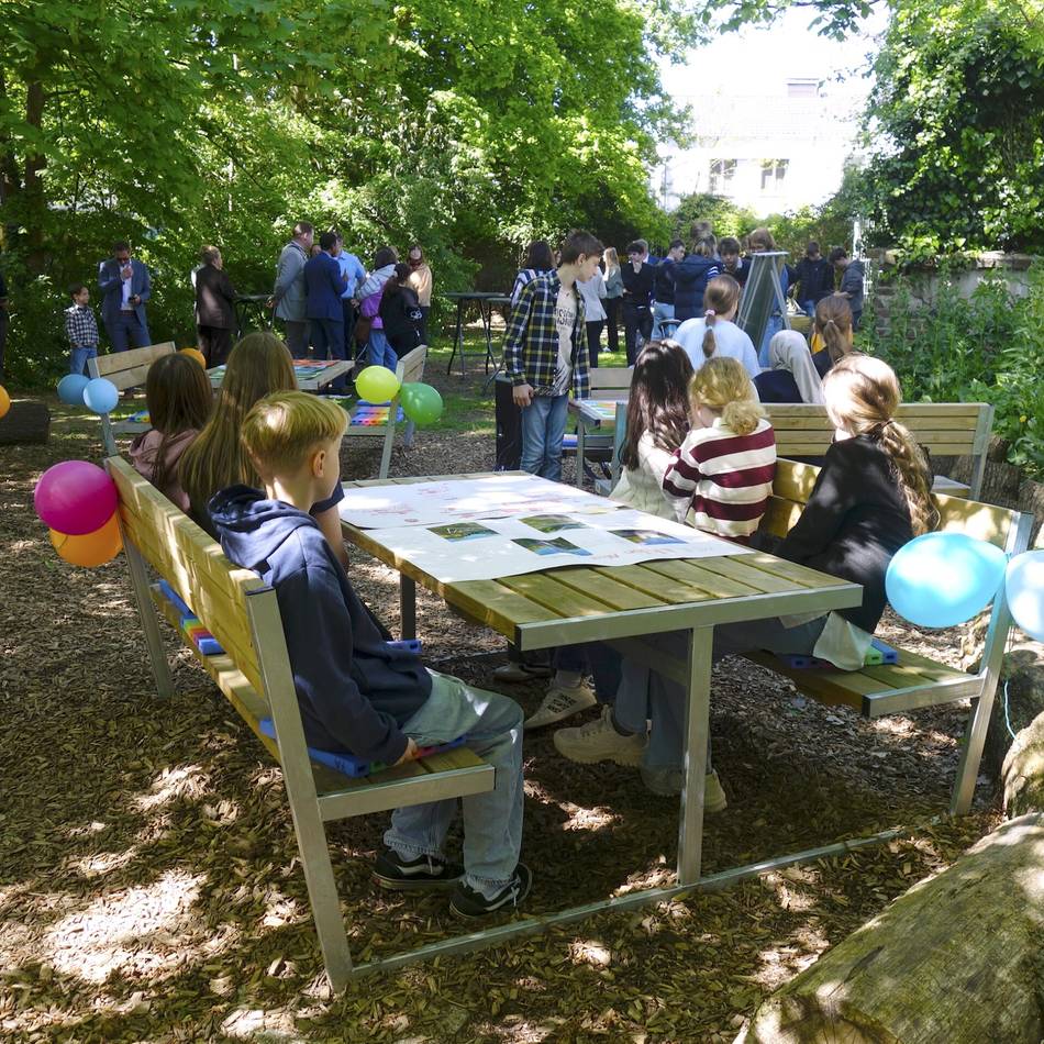 Mönchengladbach lernt draußen: Gymnasium am Geroweiher hat jetzt ein Grünes Klassenzimmer