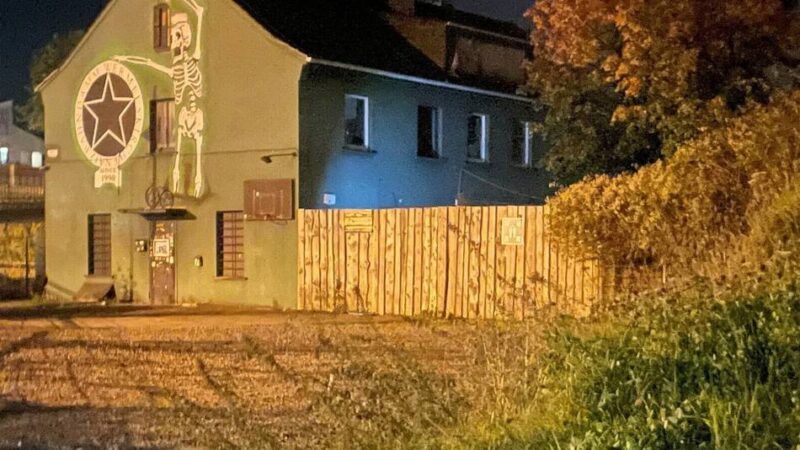 Angriff vor Wermelskirchener Jugendzentrum: „Eine neue Ebene rechter Gewalt in unserer Stadt“