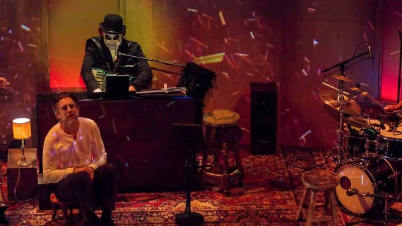 Zur Eröffnung des Shakespeare-Festivals: Mord, Punk und singende Säge – ein Macbeth wie kein anderer