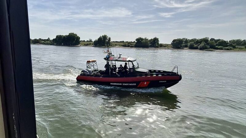 Badeverbot in Neuss: Sechs Personen im Rhein – Feuerwehr rückt aus