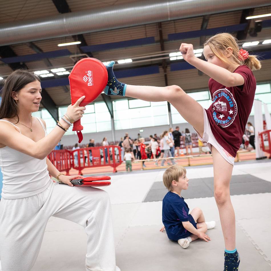 Sportaktionstag in Düsseldorf: Kinder testen 50 Sportarten – und entdecken neue Sportgeräte